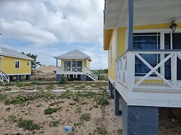 Harrys Cottages Cottage 5 Right on the Pink Sand