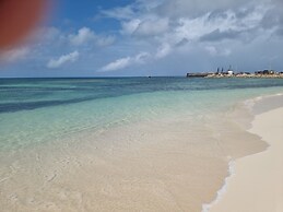 Captivating 1-bed Cottage in Codrington