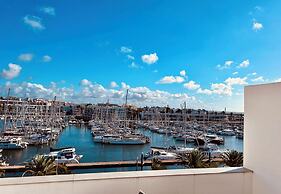 Lagos Marina View Studio Apartment on Main Avenue