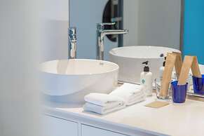 Tru by Hilton Lang Son City Centre