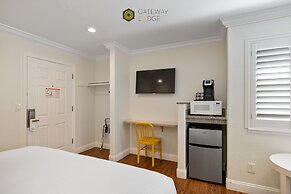 Gateway Lodge