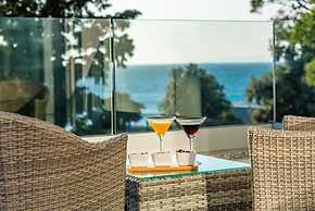 Sunset apartment with private pool and jacuzzi