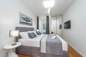 Sunset apartment with private pool and jacuzzi