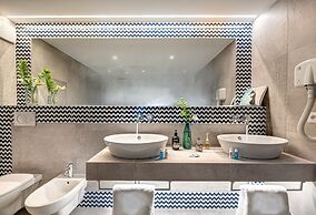 Blue-wave Experience Resort