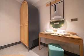 Reddoors Suites Sea View