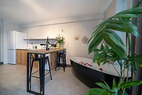 Reddoors Suites Sea View