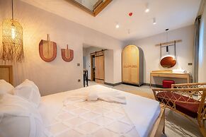 Reddoors Suites Sea View