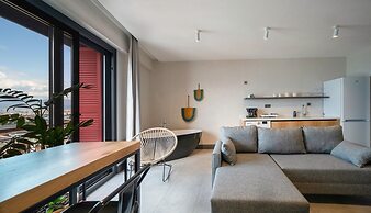 Reddoors Suites Sea View