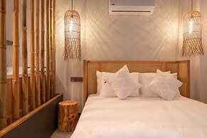 Reddoors Suites Sea View