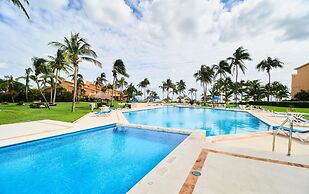 Caribbean Chic Apartment Beachfront Complex Marvelous Pool Gardens Pri