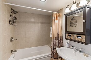 564 1/2 North Judson