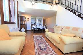 Amazing Aparment Lake Front 1 bed in Acquaseria