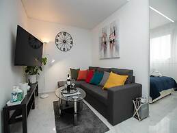 Modern & Luxury APT Zagreb Airport W/ Free Wifi