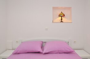 Spacious Modern Apt. With big Patio and sea View