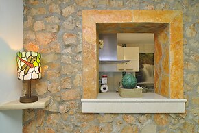 Spacious Modern Apt. With big Patio and sea View