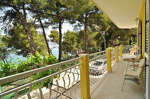 Spacious 100m2 apt W.big Terrace & Great sea View