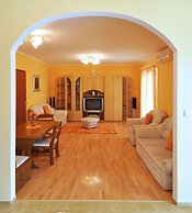 Spacious 100m2 apt W.big Terrace & Great sea View