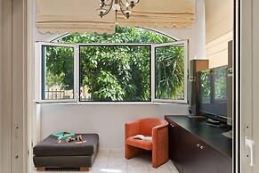 Superior Apartment - Overlooking Chania-with Pool