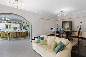 Superior Apartment - Overlooking Chania-with Pool