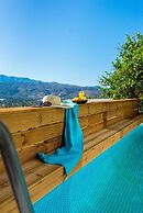 Superior Apartment - Overlooking Chania-with Pool