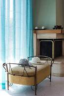 Superior Apartment - Overlooking Chania-with Pool