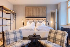 ALPINE INN Davos