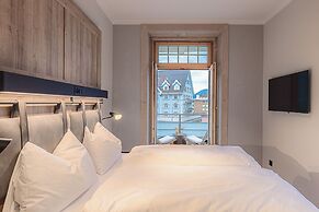 ALPINE INN Davos