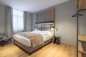 ALPINE INN Davos