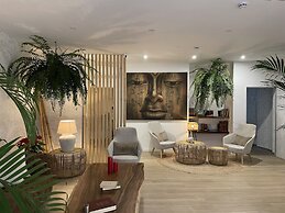 Hotel emblemático Hi Suites