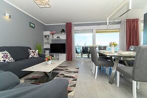 Luxury 90 m2 Apt.w.balcony & Spectacular sea View