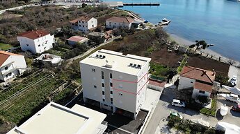 Luxury 90 m2 Apt.w.balcony & Spectacular sea View