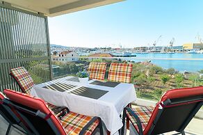 Luxury 90 m2 Apt.w.balcony & Spectacular sea View