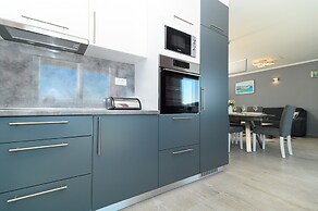 Luxury 90 m2 Apt.w.balcony & Spectacular sea View