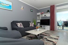 Luxury 90 m2 Apt.w.balcony & Spectacular sea View