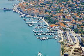 Luxury 90 m2 Apt.w.balcony & Spectacular sea View