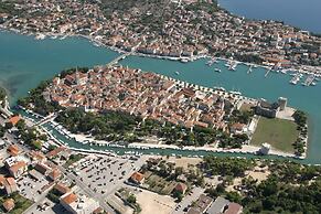 Luxury 90 m2 Apt.w.balcony & Spectacular sea View