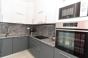 Luxury 90 m2 Apt.w.balcony & Spectacular sea View