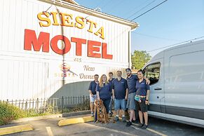 Siesta Motel