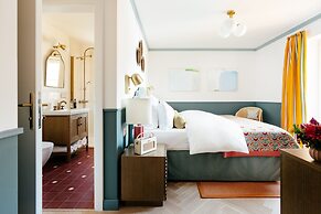 Villa Alma - a lakeside Boutique Hotel