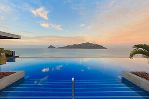 Courtyard By Marriott Mazatlan Beach Resort