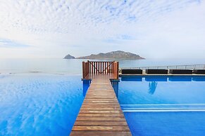 Courtyard By Marriott Mazatlan Beach Resort