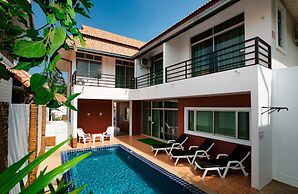 T.W. Marina Pool Villa Pattaya