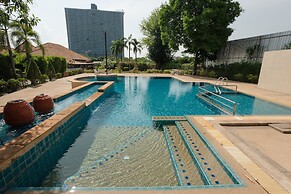 T.W. Marina Pool Villa Pattaya