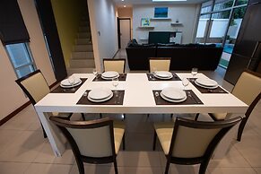 T.W. Marina Pool Villa Pattaya