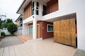 T.W. Marina Pool Villa Pattaya