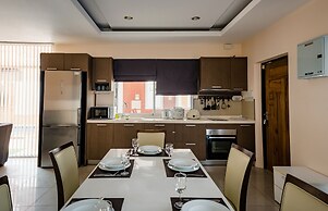 T.W. Marina Pool Villa Pattaya