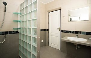 T.W. Marina Pool Villa Pattaya