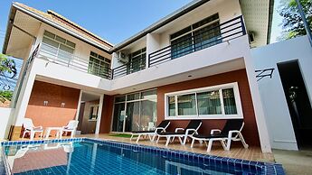 T.W. Marina Pool Villa Pattaya