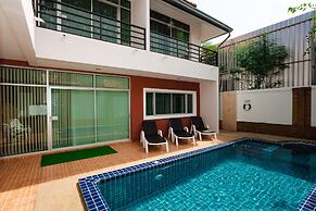 T.W. Marina Pool Villa Pattaya