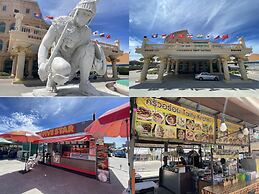 T.W. Marina Pool Villa Pattaya